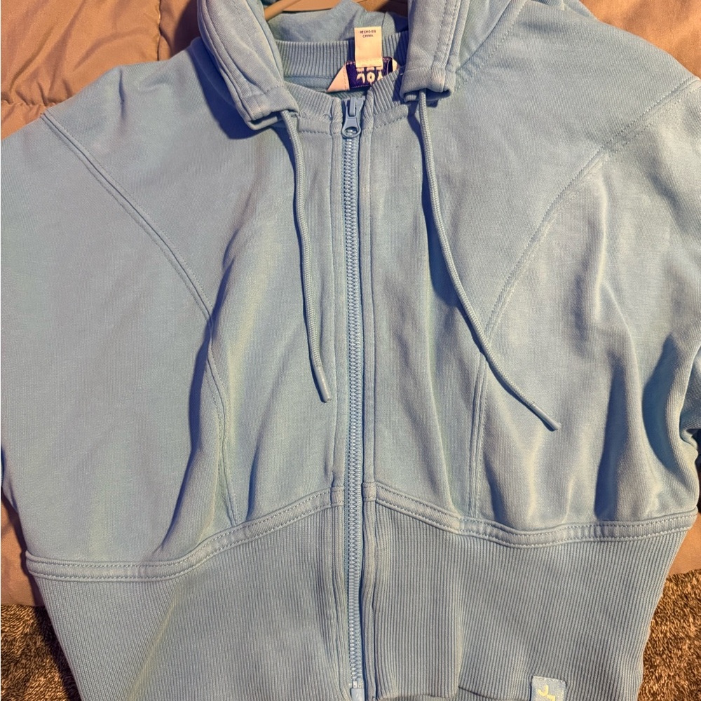Light Blue Zip-Up Cropped Hoodie